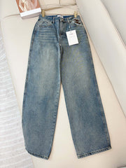 Jeans avec logo brodé en couleur contrastante