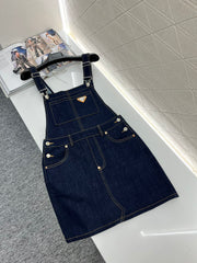 Navy blue denim suspender skirt