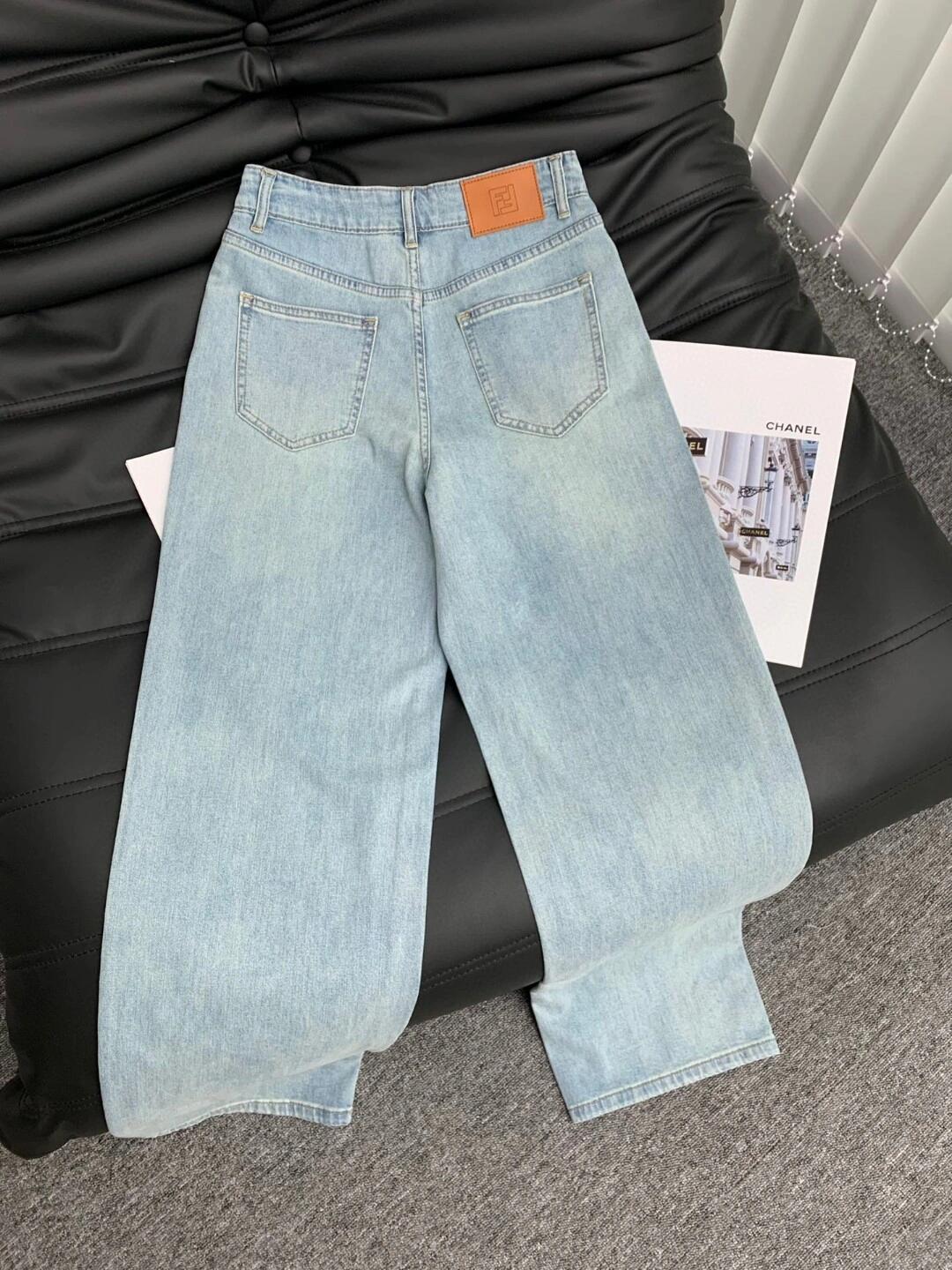 Light solid color jeans