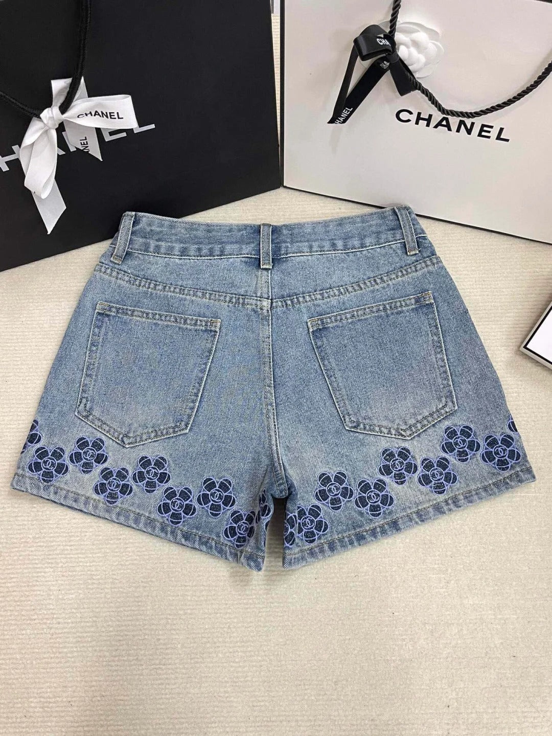 camellia embroidered shorts