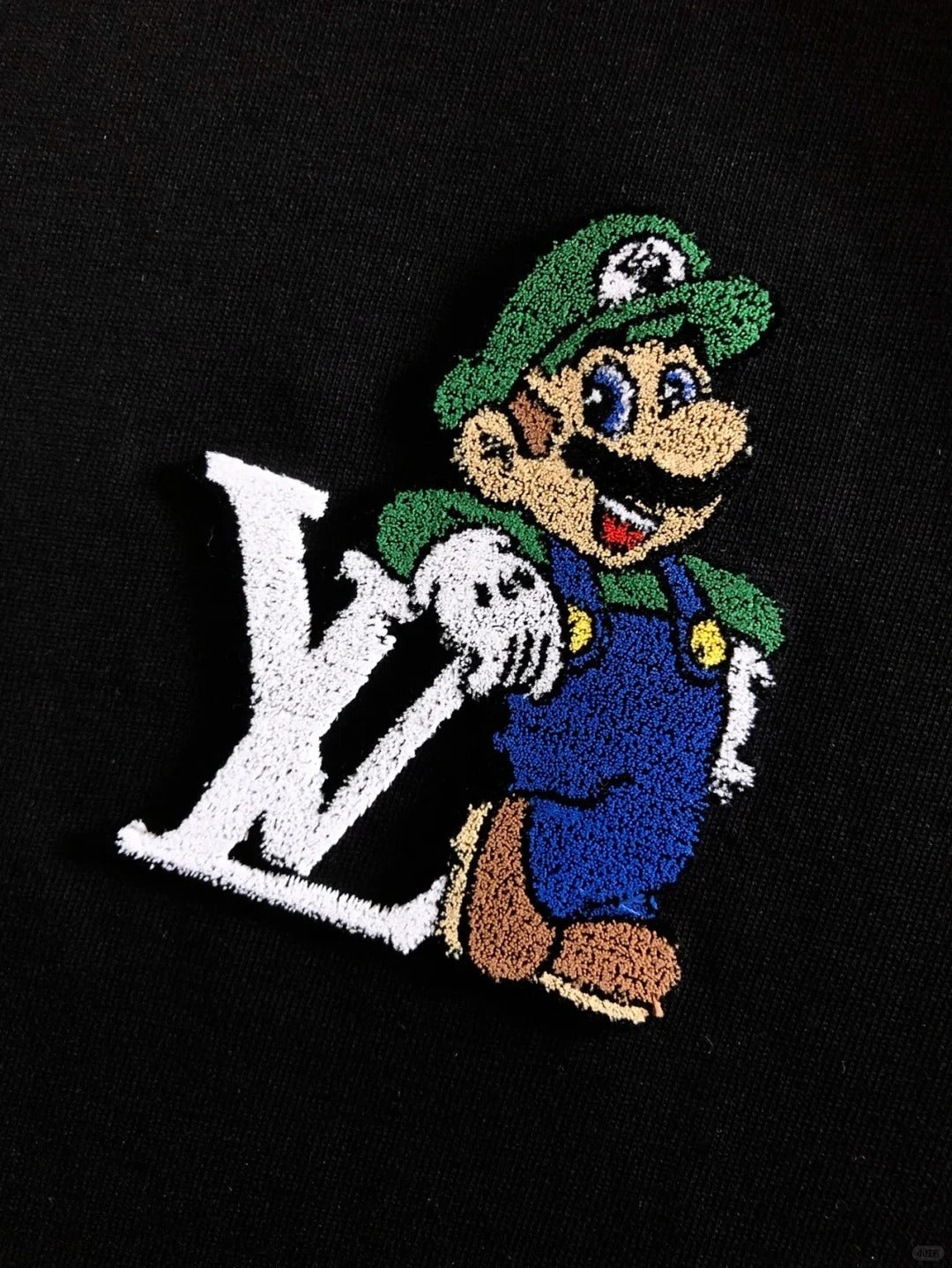 T-shirt en co-branding Mario